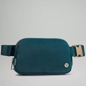 Lululemon Everywhere Belt Bag Velour Green Jasper & Gold Crossbody Bag Nwt